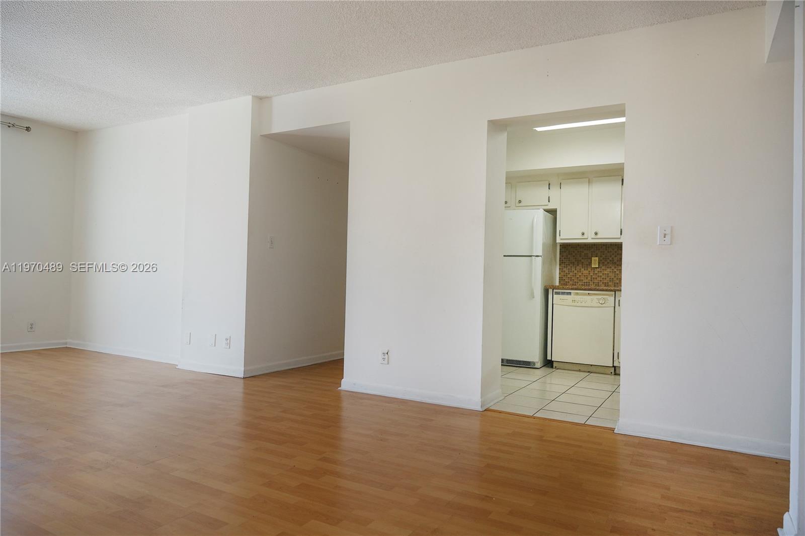 Подробнее 504 2 / 2 1100 кв.футов $ 2026-02-23 0 Фото