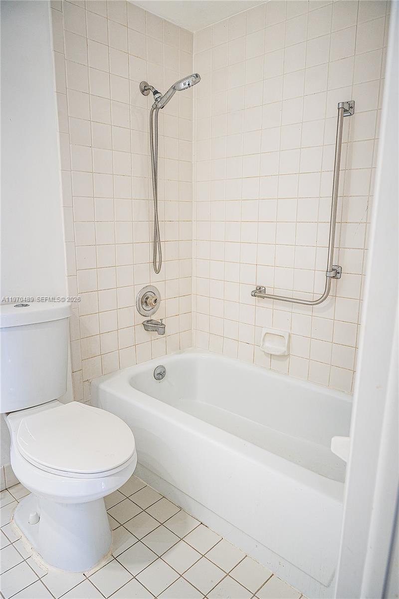 Подробнее 504 2 / 2 1100 кв.футов $ 2026-02-23 0 Фото