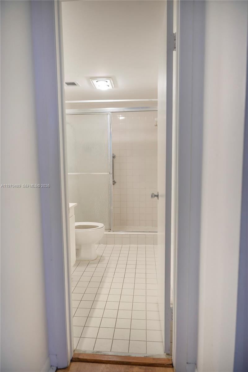 Подробнее 504 2 / 2 1100 кв.футов $ 2026-02-23 0 Фото