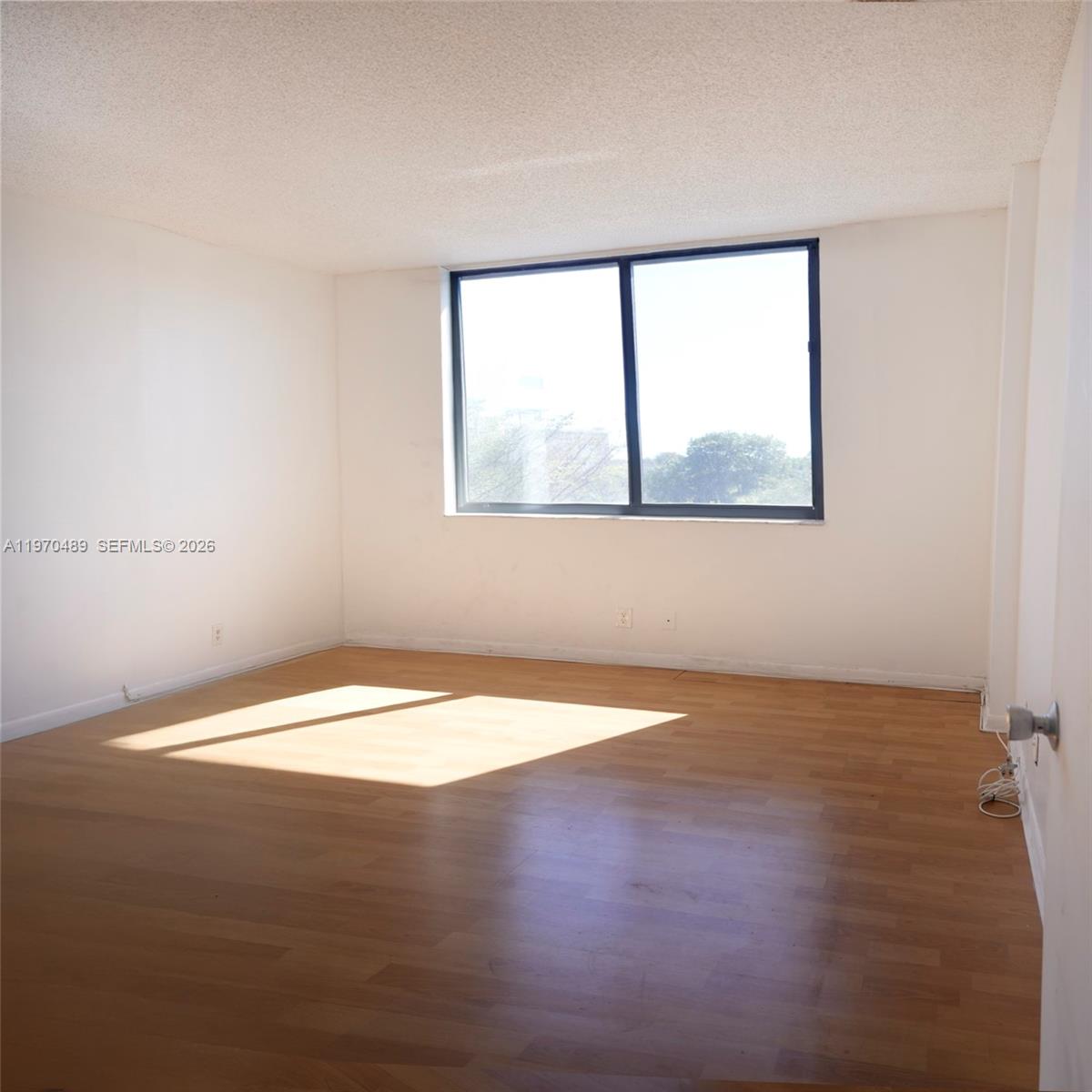 Подробнее 504 2 / 2 1100 кв.футов $ 2026-02-23 0 Фото