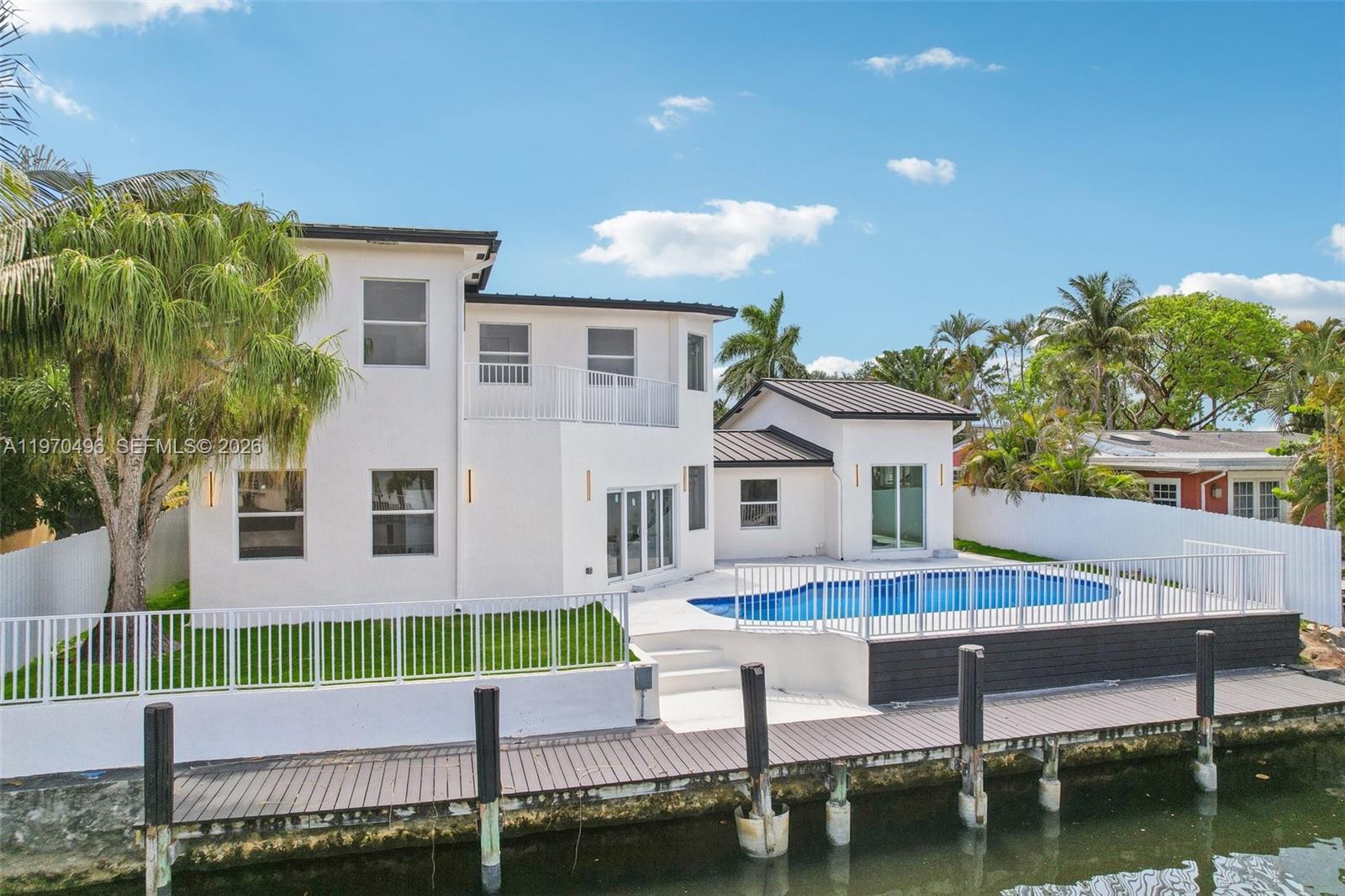   /   кв.футов $ 2026-02-23 0 Фото