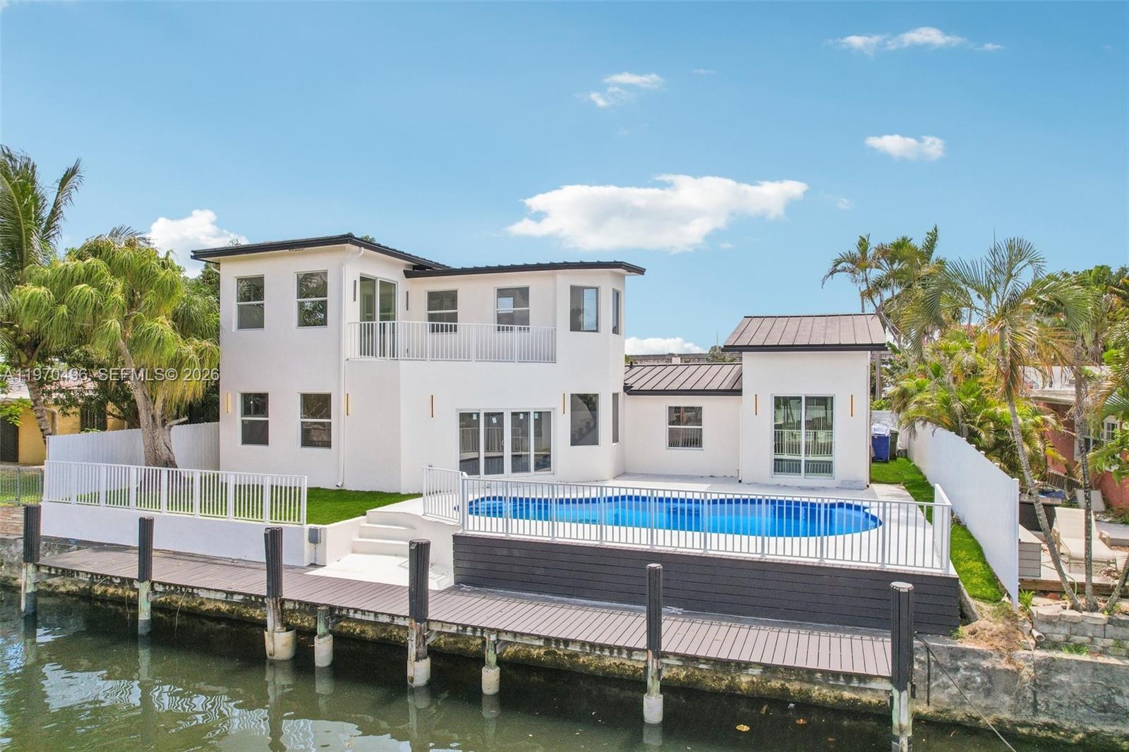   /   кв.футов $ 2026-02-23 0 Фото