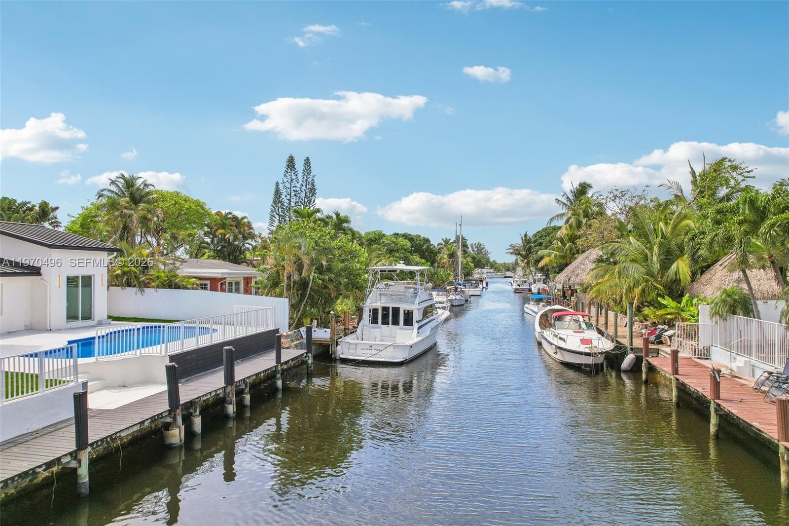   /   кв.футов $ 2026-02-23 0 Фото