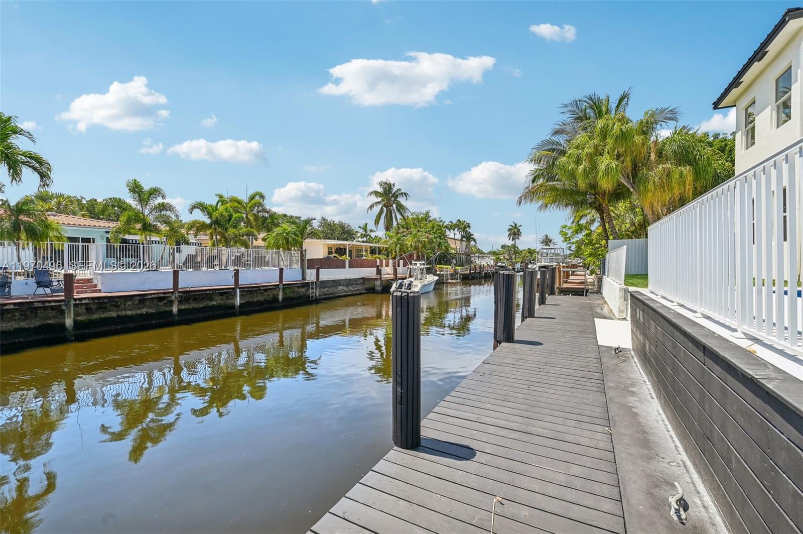   /   кв.футов $ 2026-02-23 0 Фото