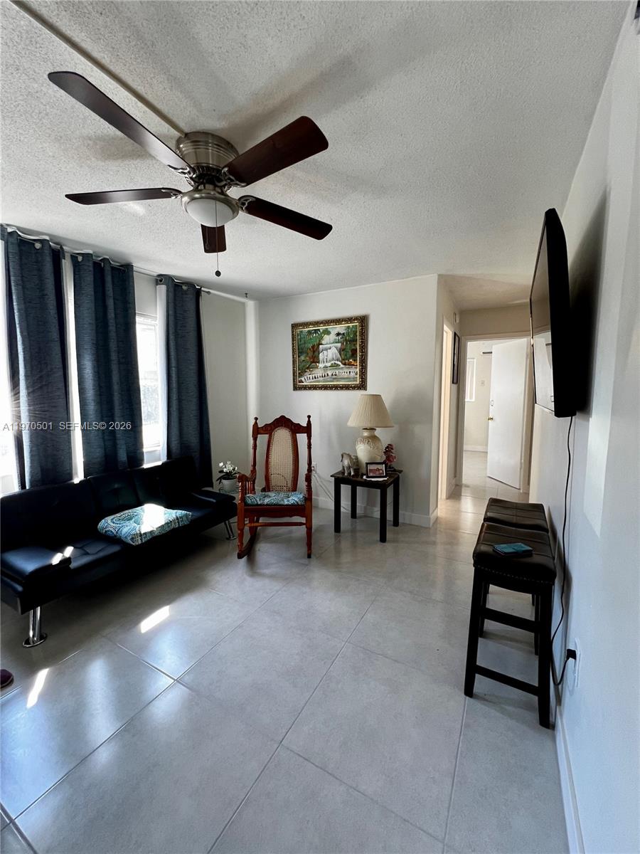   /   кв.футов $ 2026-02-23 0 Фото