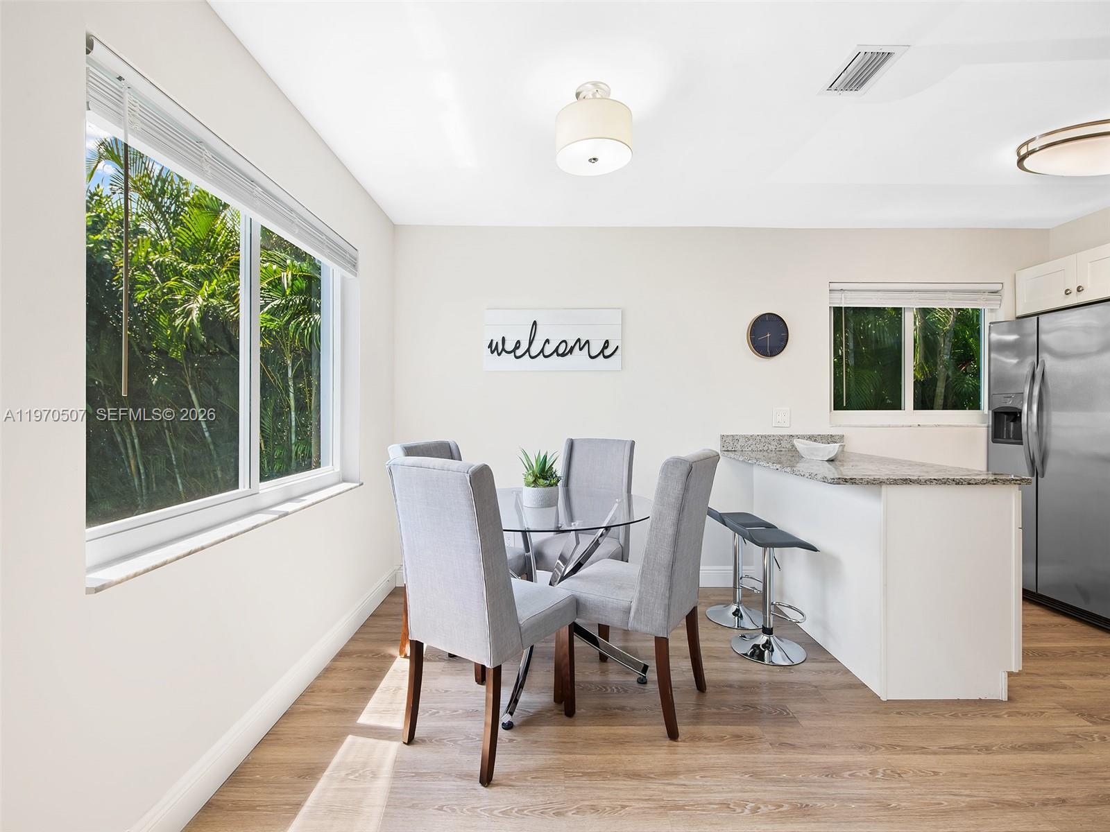   /  4032 кв.футов $ 2026-02-23 0 Фото