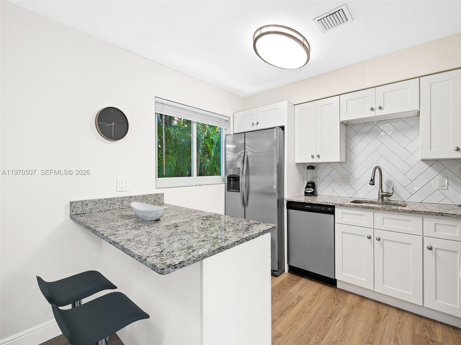   /  4032 кв.футов $ 2026-02-23 0 Фото