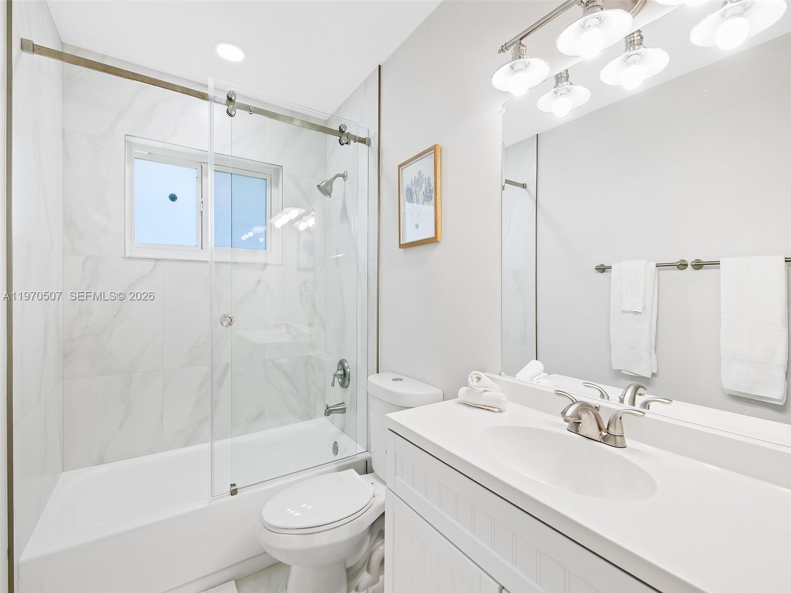   /  4032 кв.футов $ 2026-02-23 0 Фото