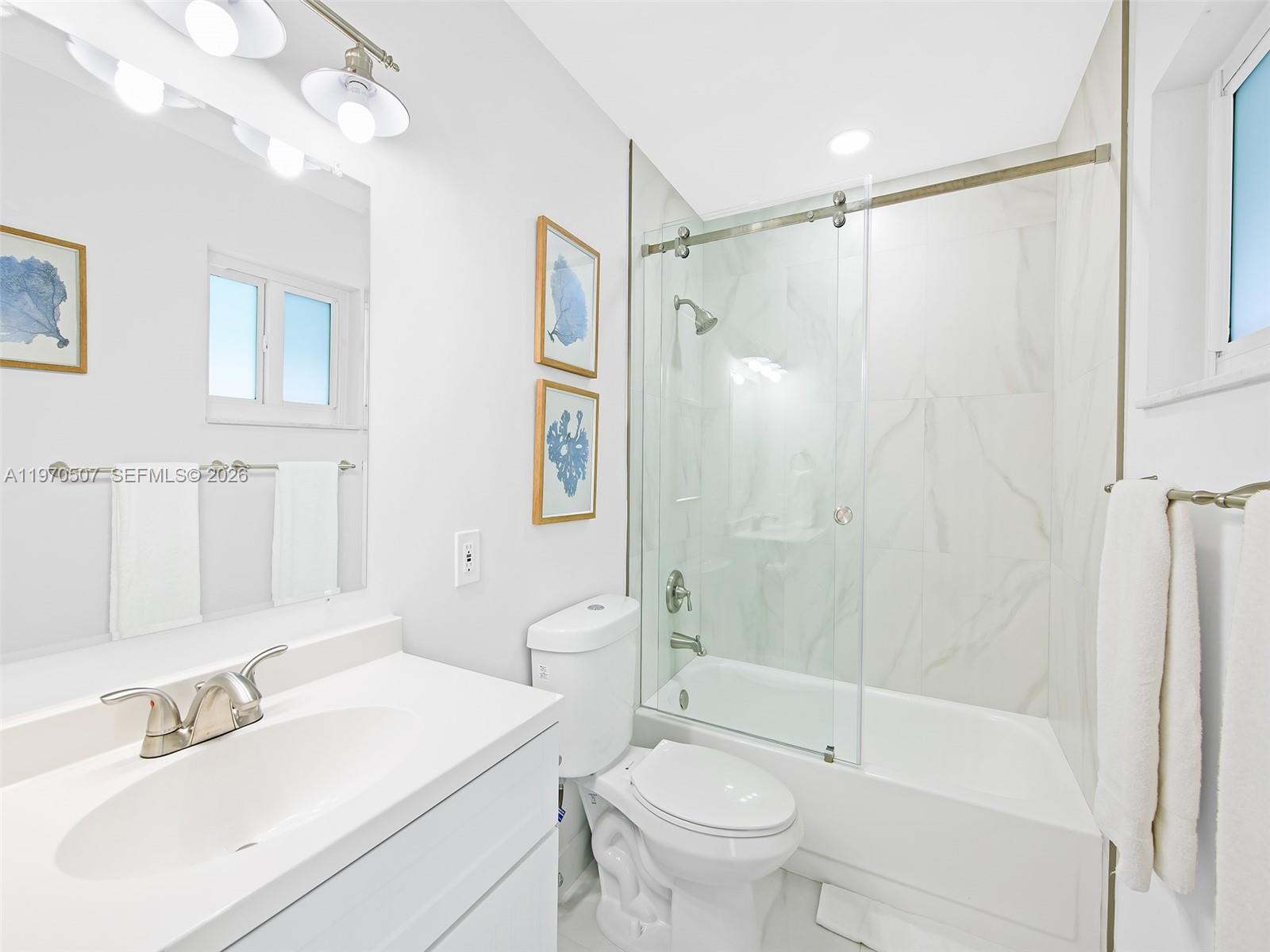   /  4032 кв.футов $ 2026-02-23 0 Фото