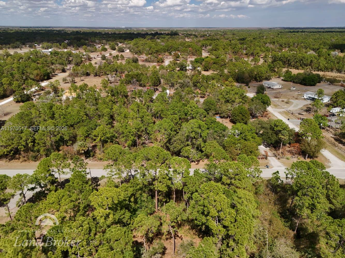   /   кв.футов $ 2026-02-23 0 Фото