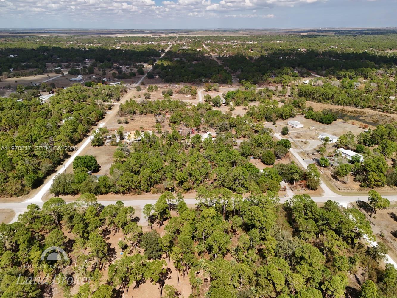   /   кв.футов $ 2026-02-23 0 Фото