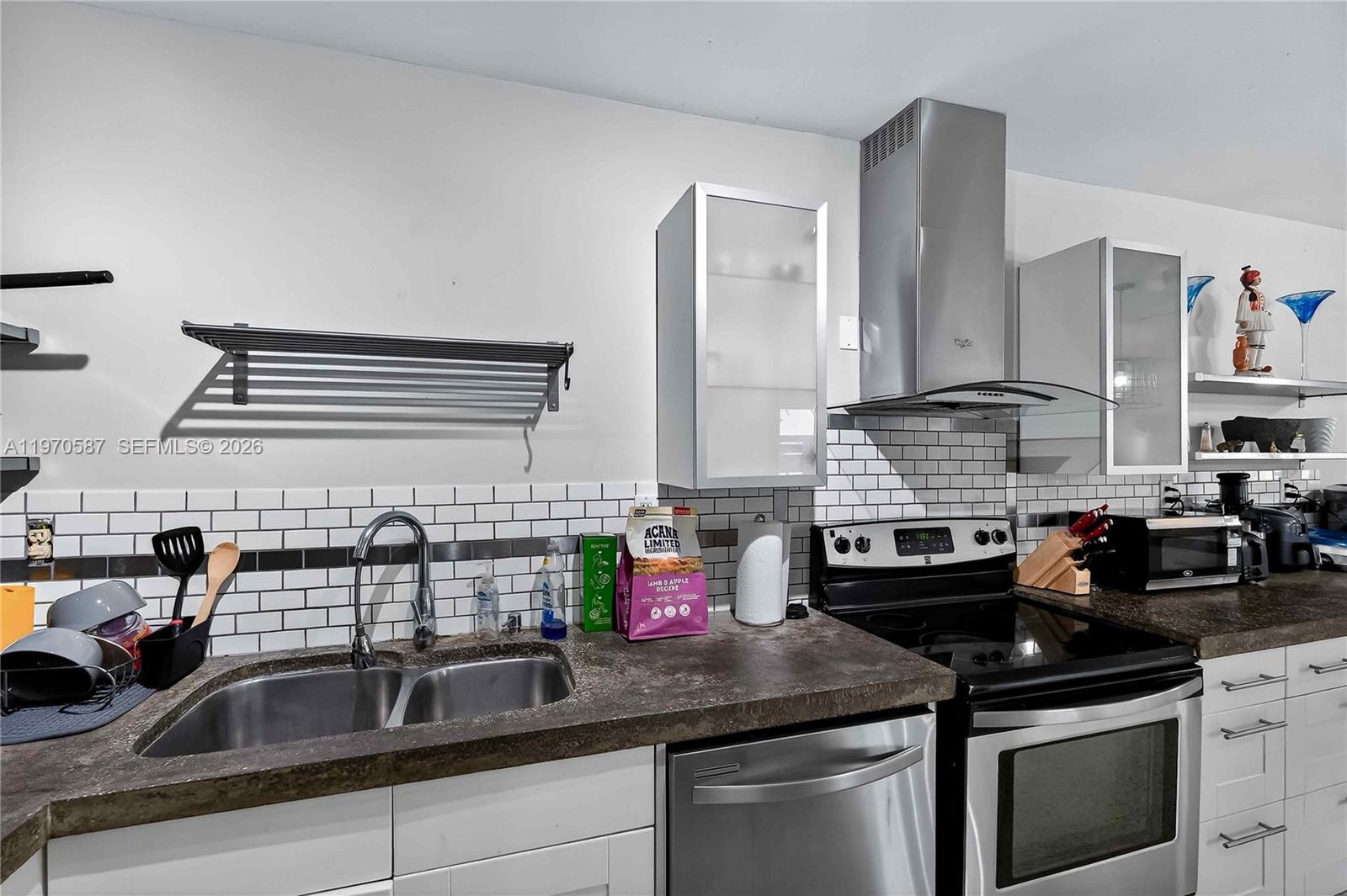   /  2420 sq. ft. $ 2026-02-23 0 foto