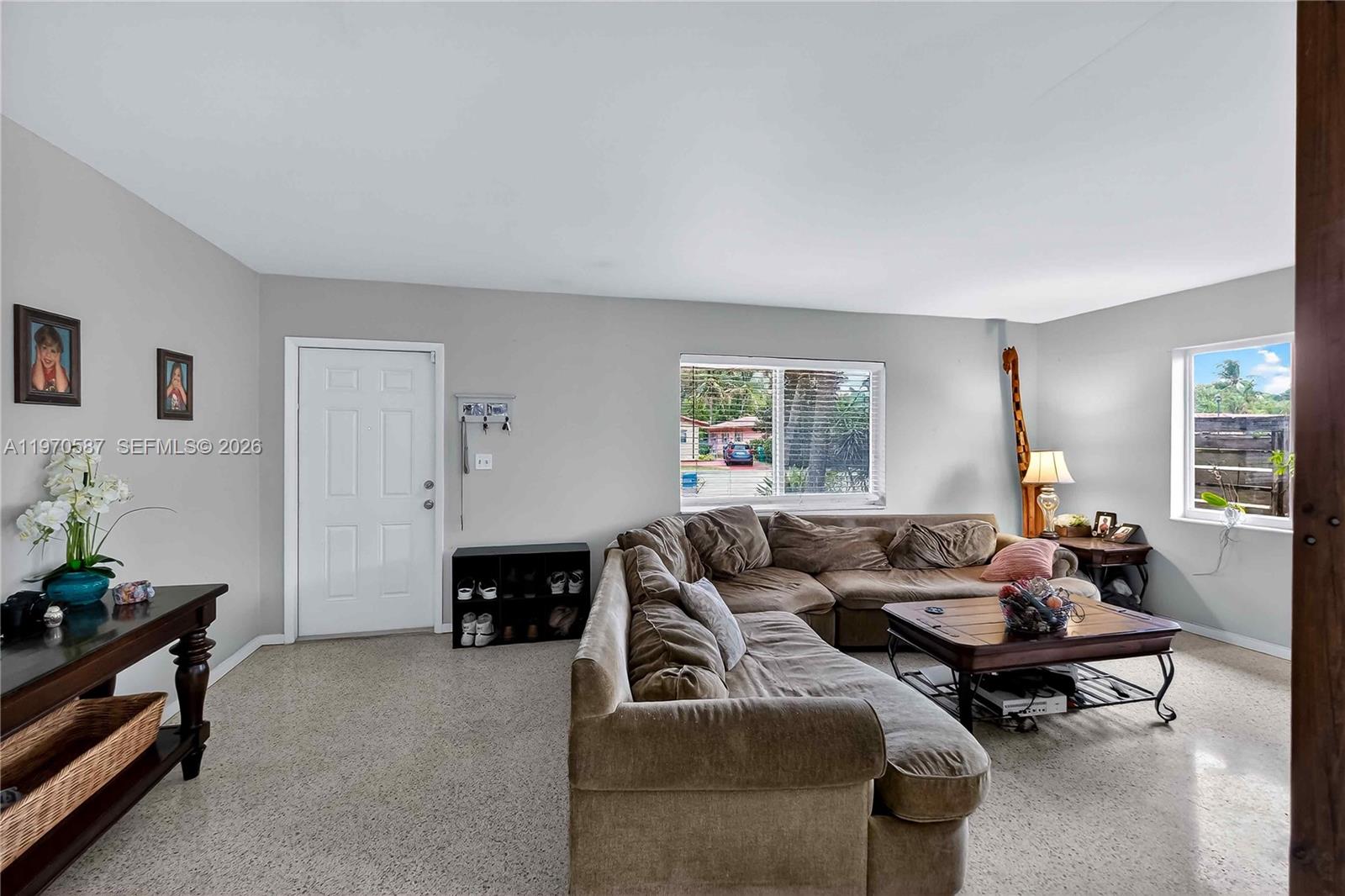   /  2420 sq. ft. $ 2026-02-23 0 foto