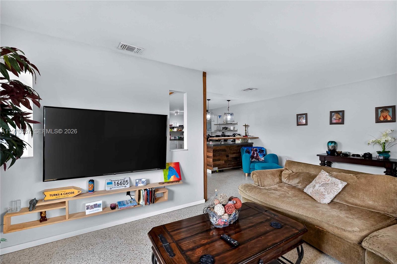   /  2420 sq. ft. $ 2026-02-23 0 foto