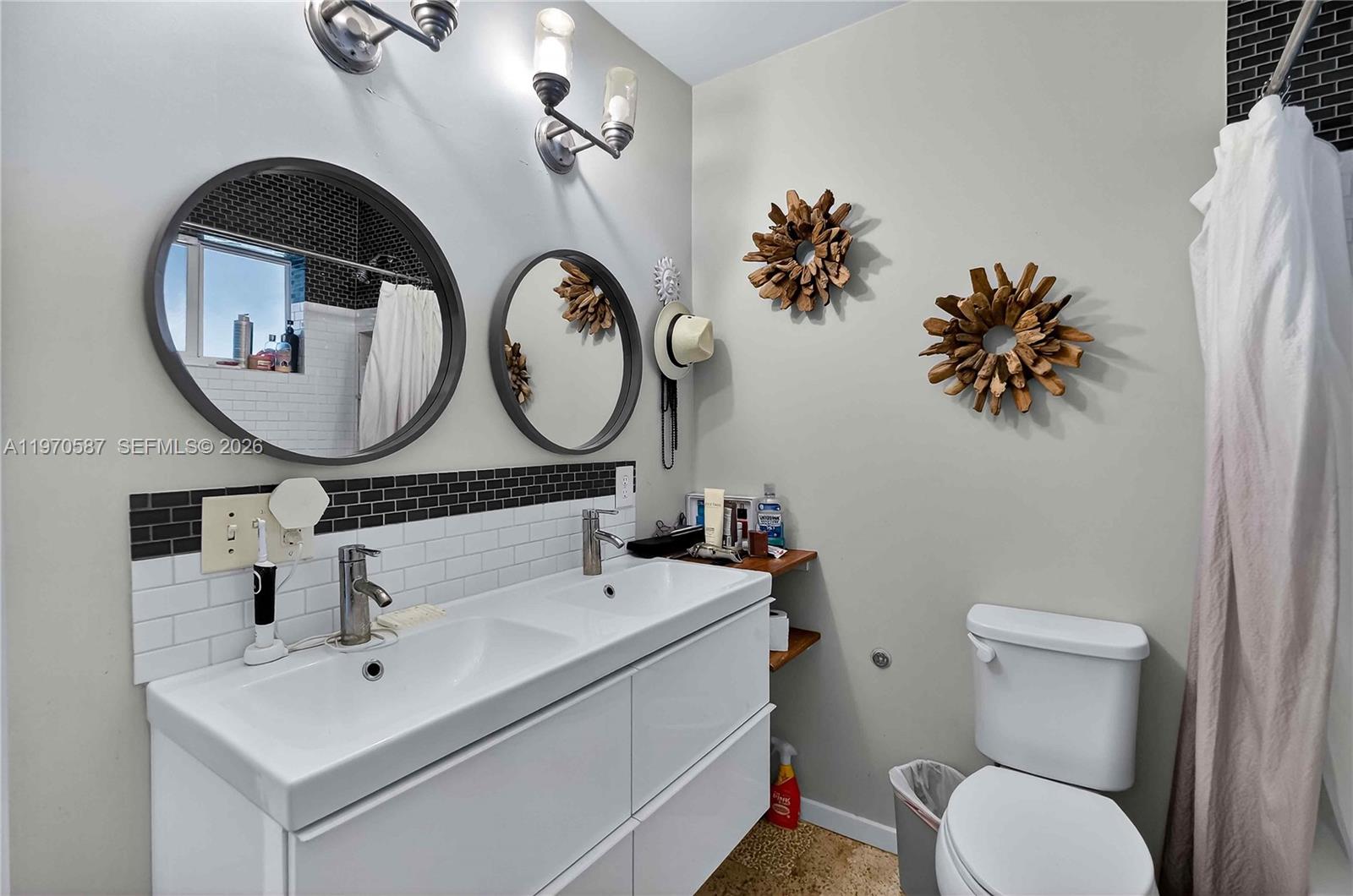   /  2420 sq. ft. $ 2026-02-23 0 foto