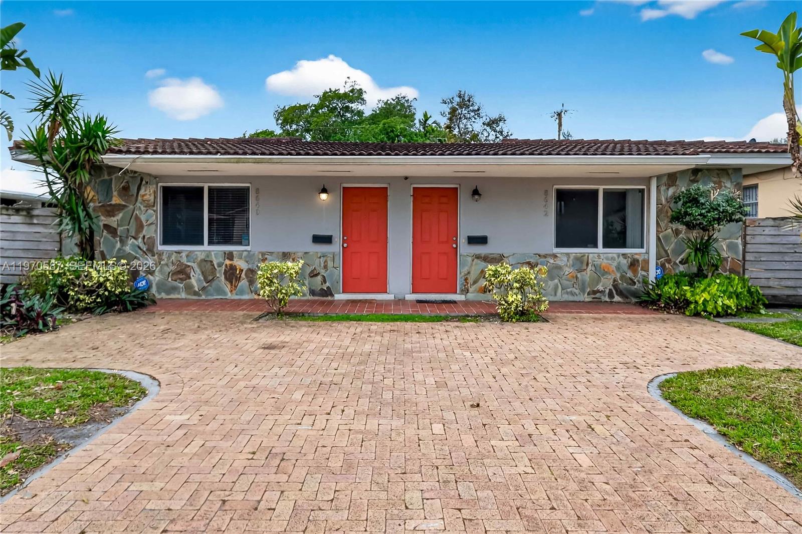   /  2420 sq. ft. $ 2026-02-23 0 foto