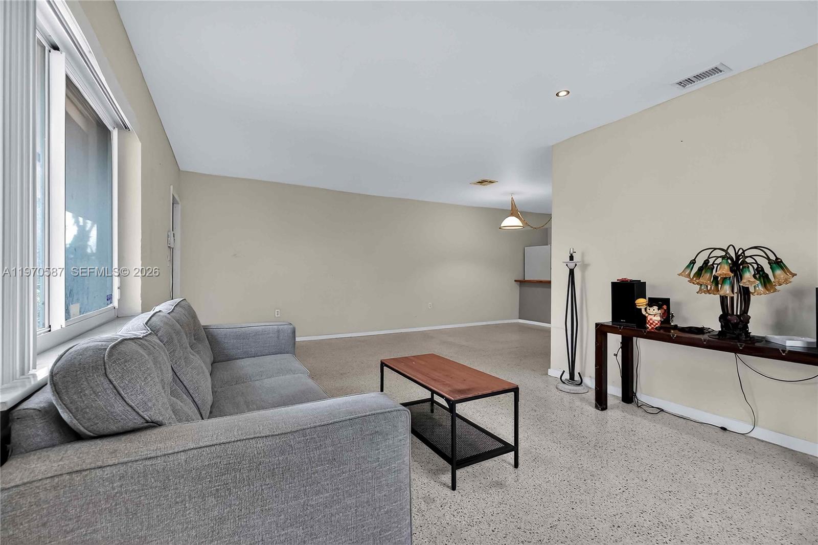   /  2420 sq. ft. $ 2026-02-23 0 foto