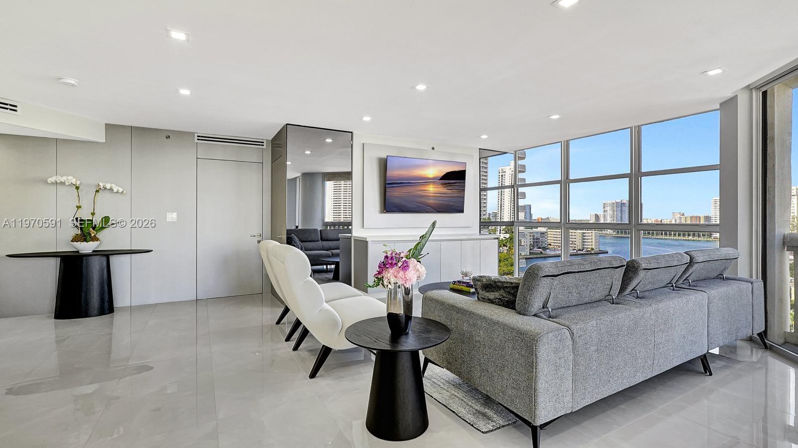 1004 3 / 3 1930 кв.футов $ 2026-02-23 0 Фото