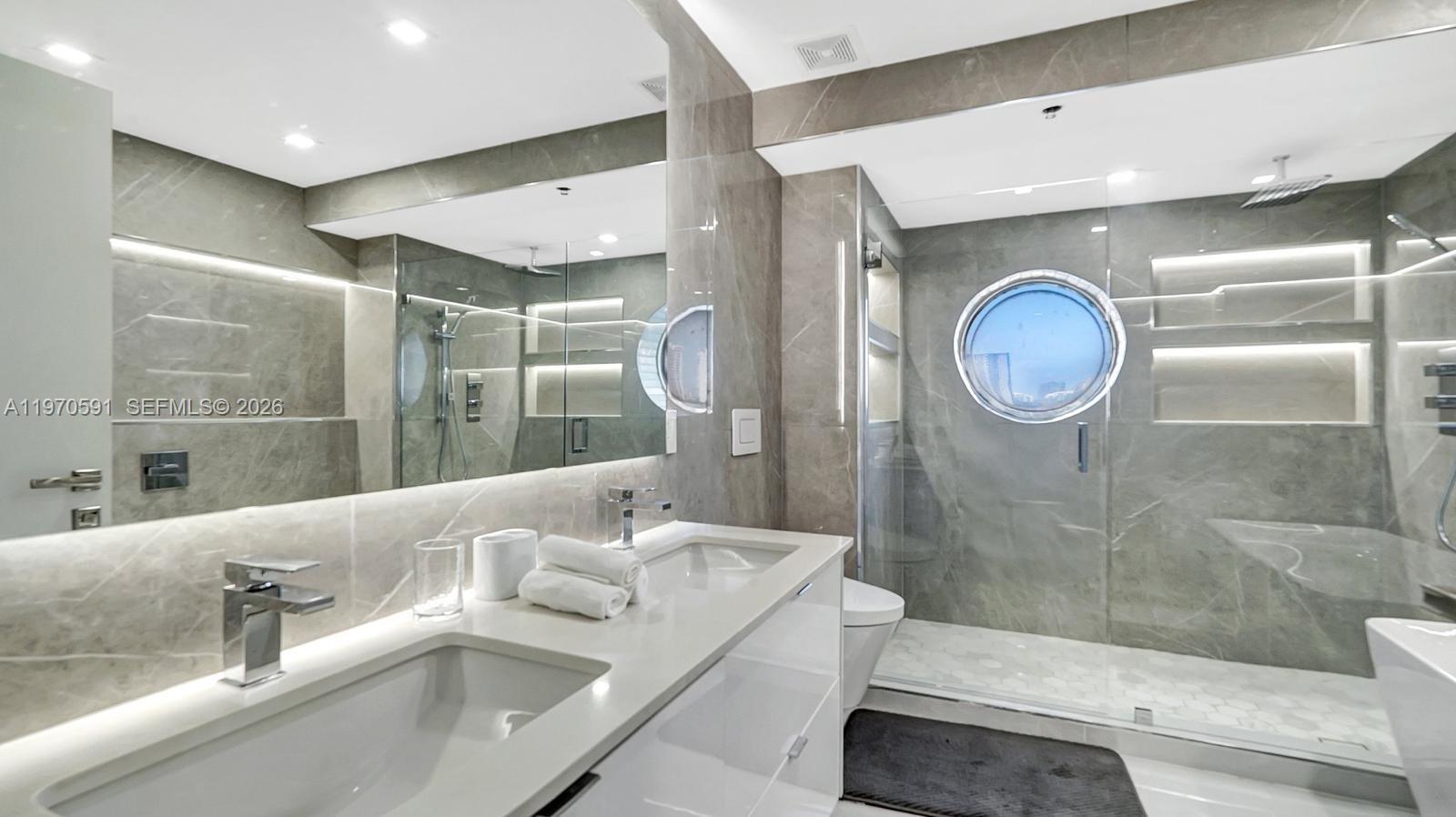 1004 3 / 3 1930 кв.футов $ 2026-02-23 0 Фото