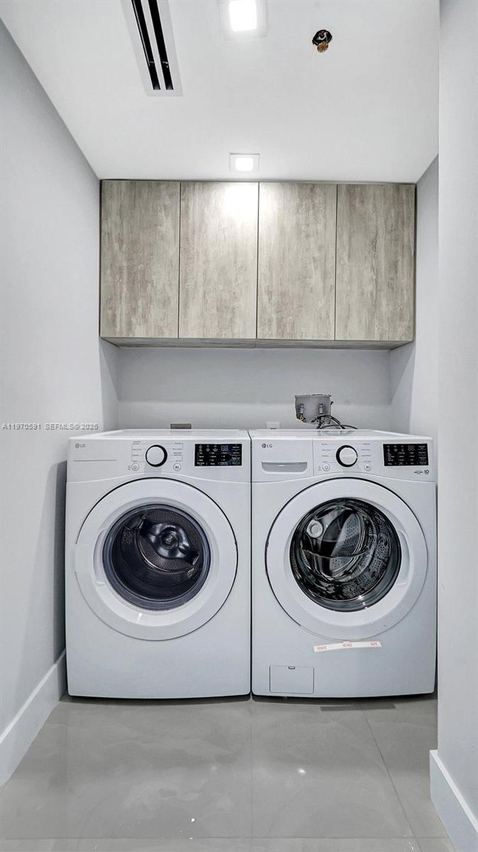 1004 3 / 3 1930 кв.футов $ 2026-02-23 0 Фото