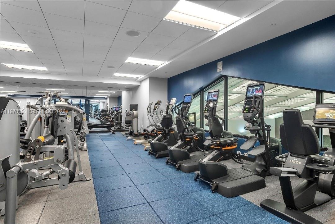 1004 3 / 3 1930 кв.футов $ 2026-02-23 0 Фото