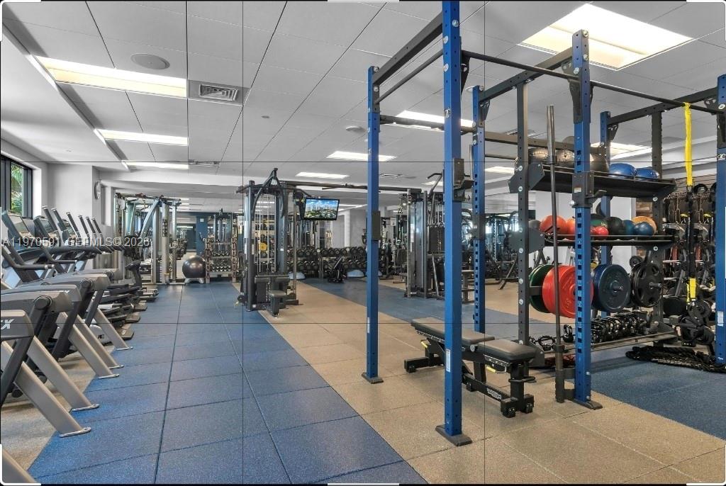 1004 3 / 3 1930 кв.футов $ 2026-02-23 0 Фото