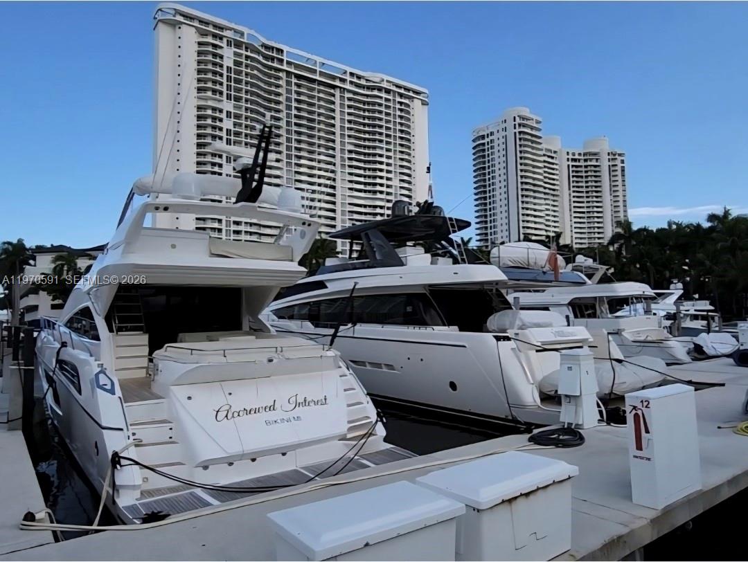 1004 3 / 3 1930 кв.футов $ 2026-02-23 0 Фото