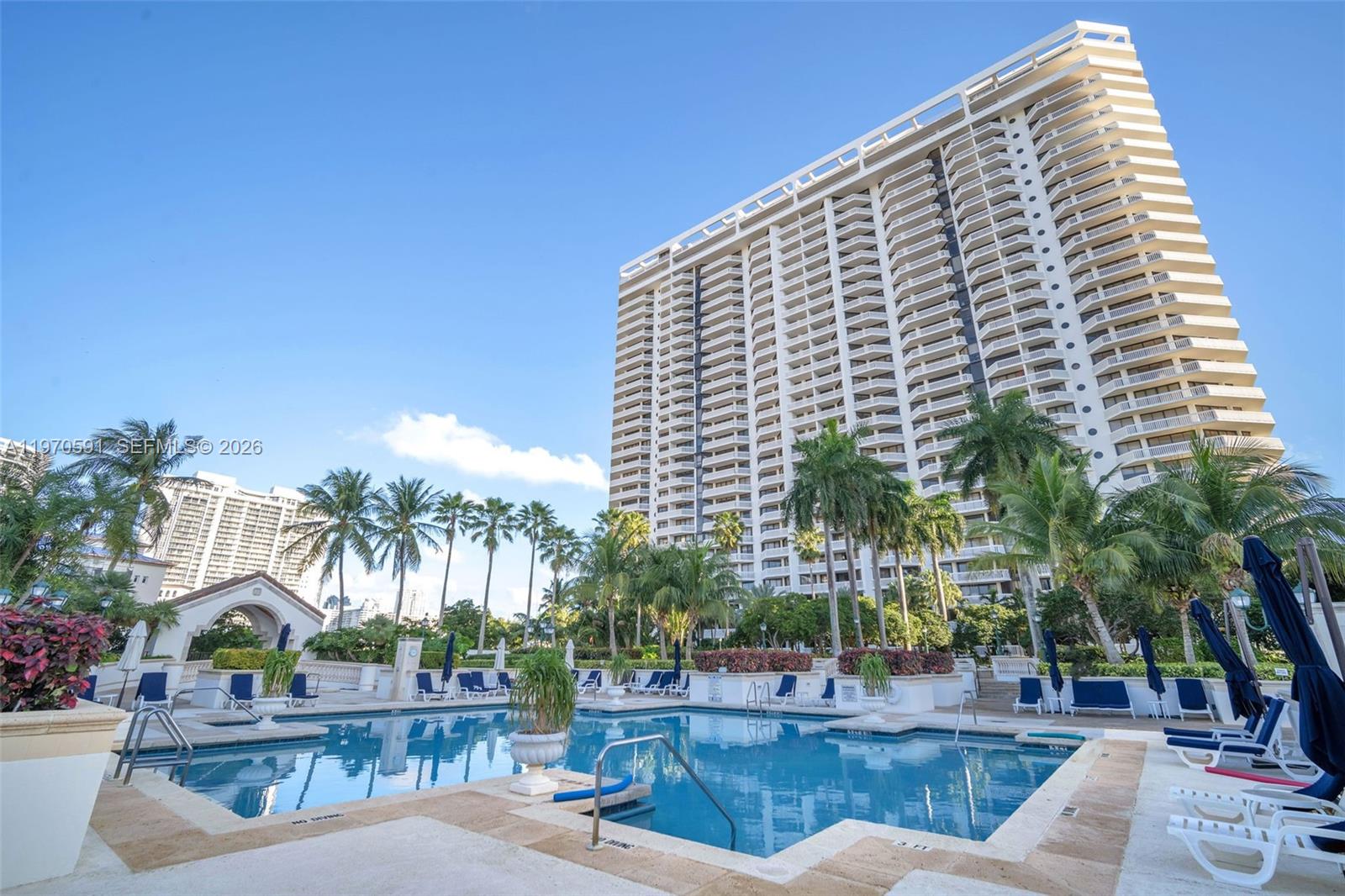 1004 3 / 3 1930 кв.футов $ 2026-02-23 0 Фото