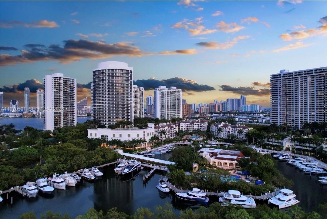 1004 3 / 3 1930 кв.футов $ 2026-02-23 0 Фото