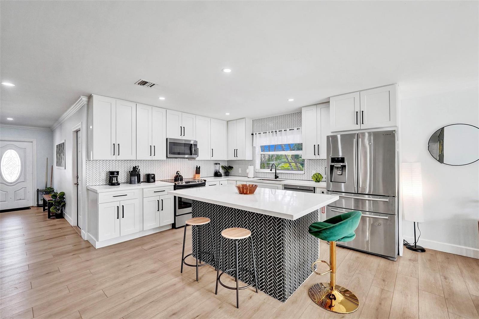 210 3 / 2 1528 sq. ft. $ 2026-07-08 0 Photo