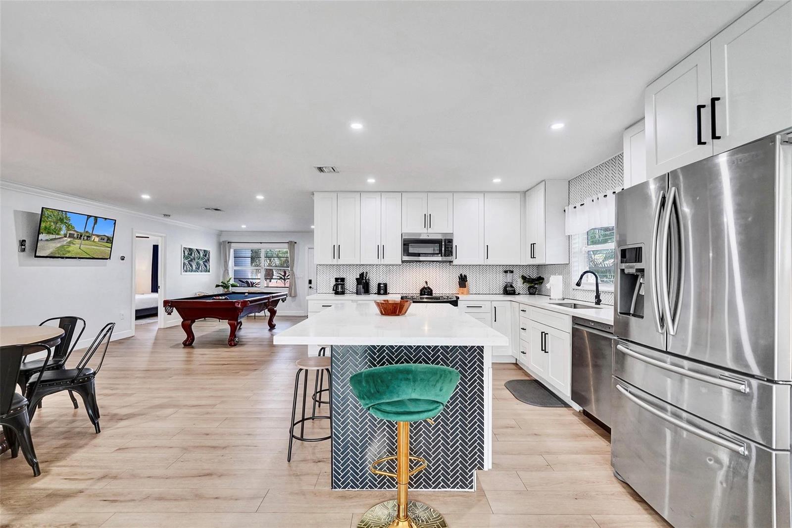 210 3 / 2 1528 sq. ft. $ 2026-07-08 0 Photo