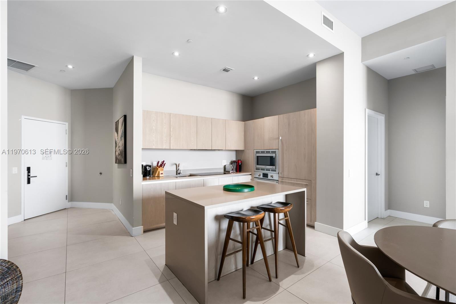 702 1 / 1 802 кв.футов $ 2026-02-23 0 Фото