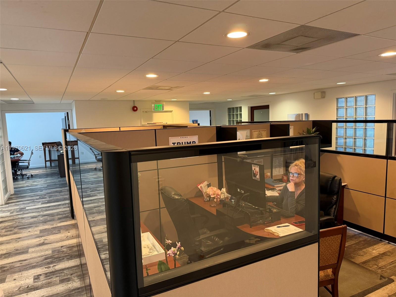   /   кв.футов $ 2026-02-23 0 Фото