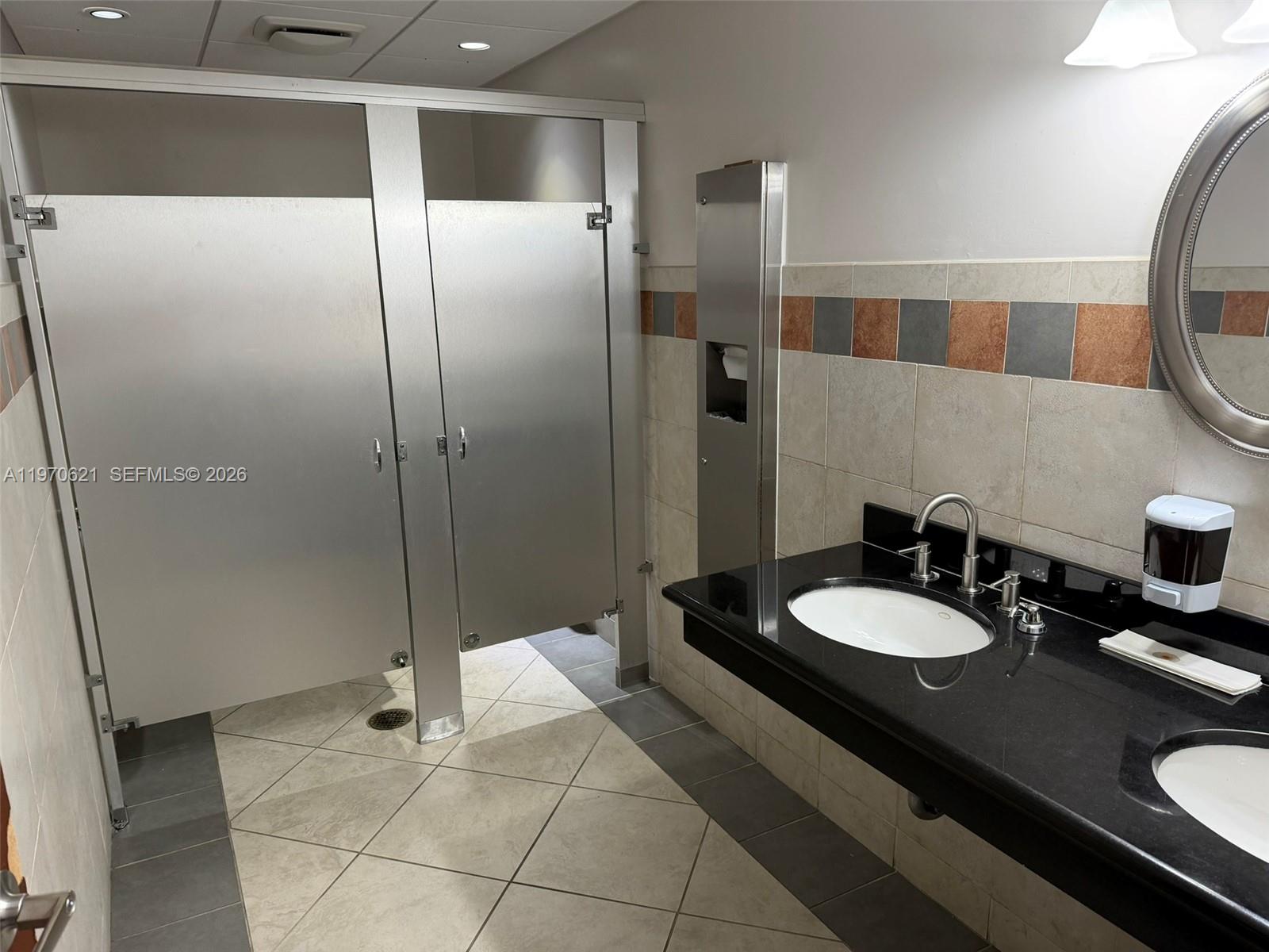   /   кв.футов $ 2026-02-23 0 Фото