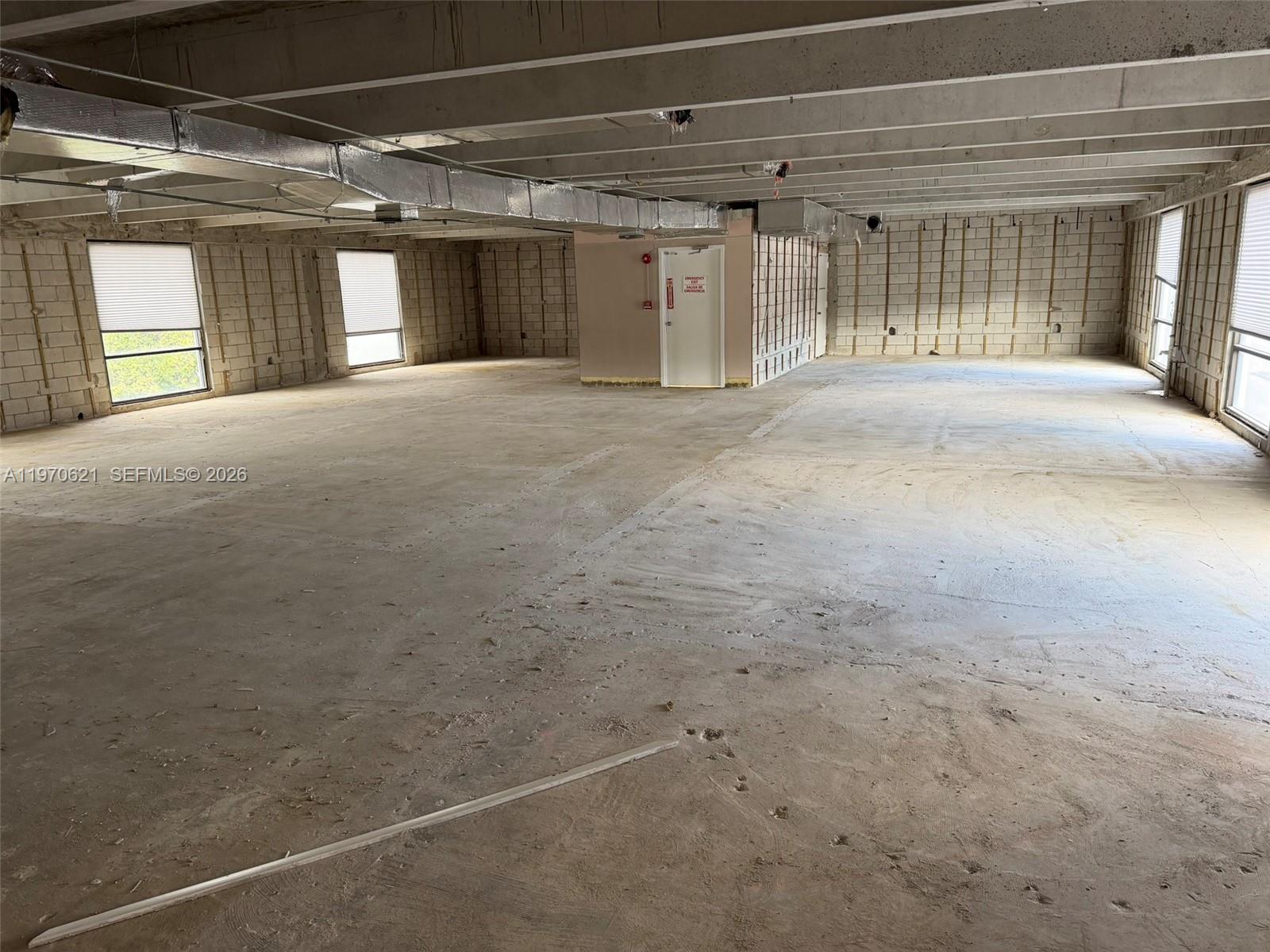   /   кв.футов $ 2026-02-23 0 Фото