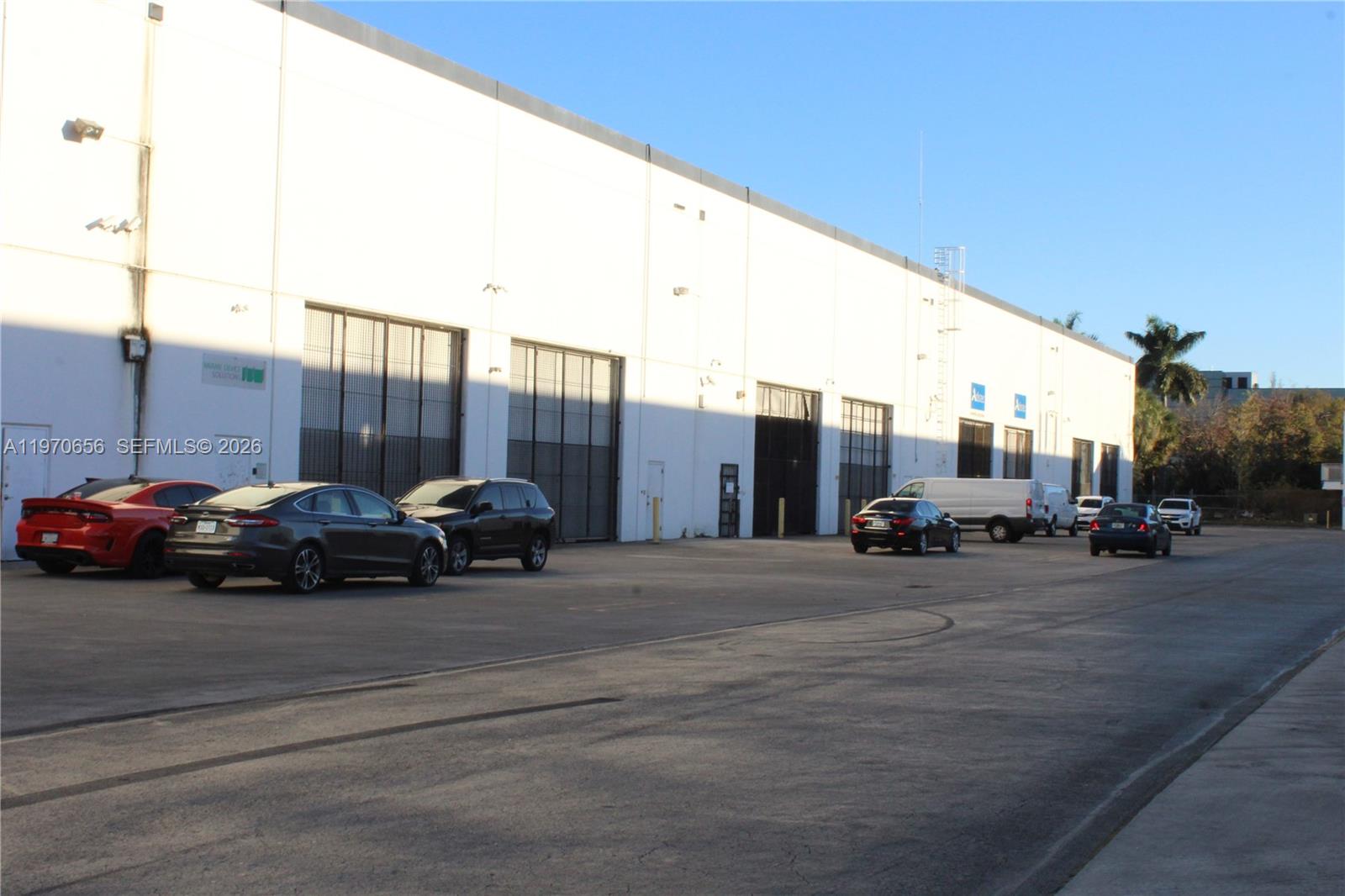 1  /   sq. ft. $ 2026-02-23 0 foto