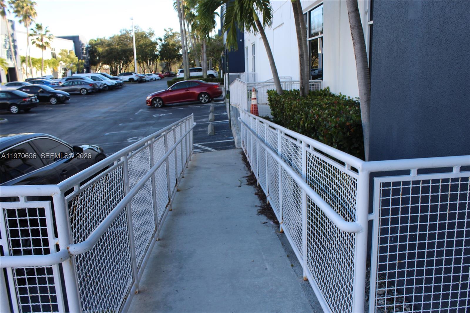 1  /   sq. ft. $ 2026-02-23 0 foto