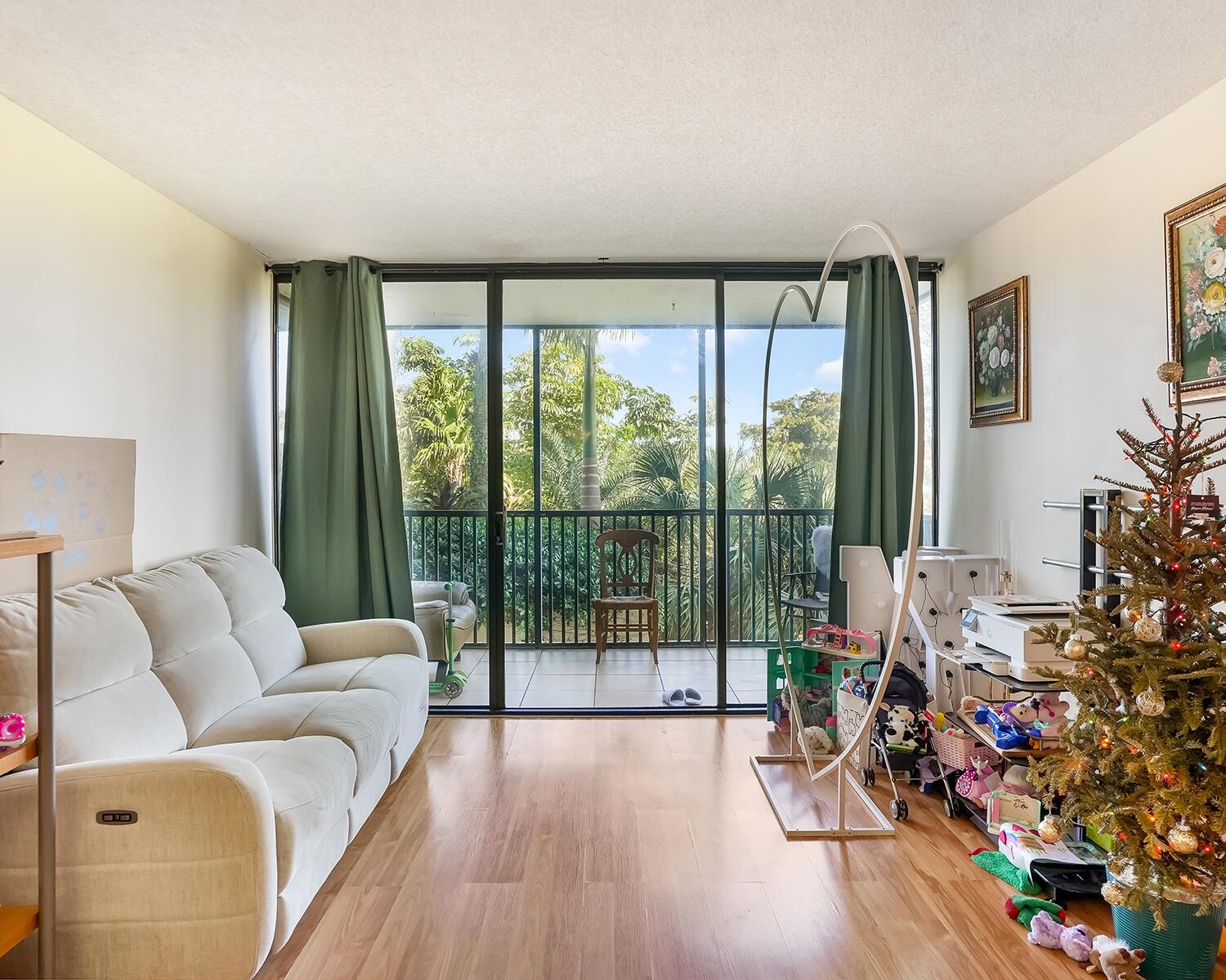 Photo of 20379 Country Club  #332, Aventura, Florida, 33180 - DSC01668