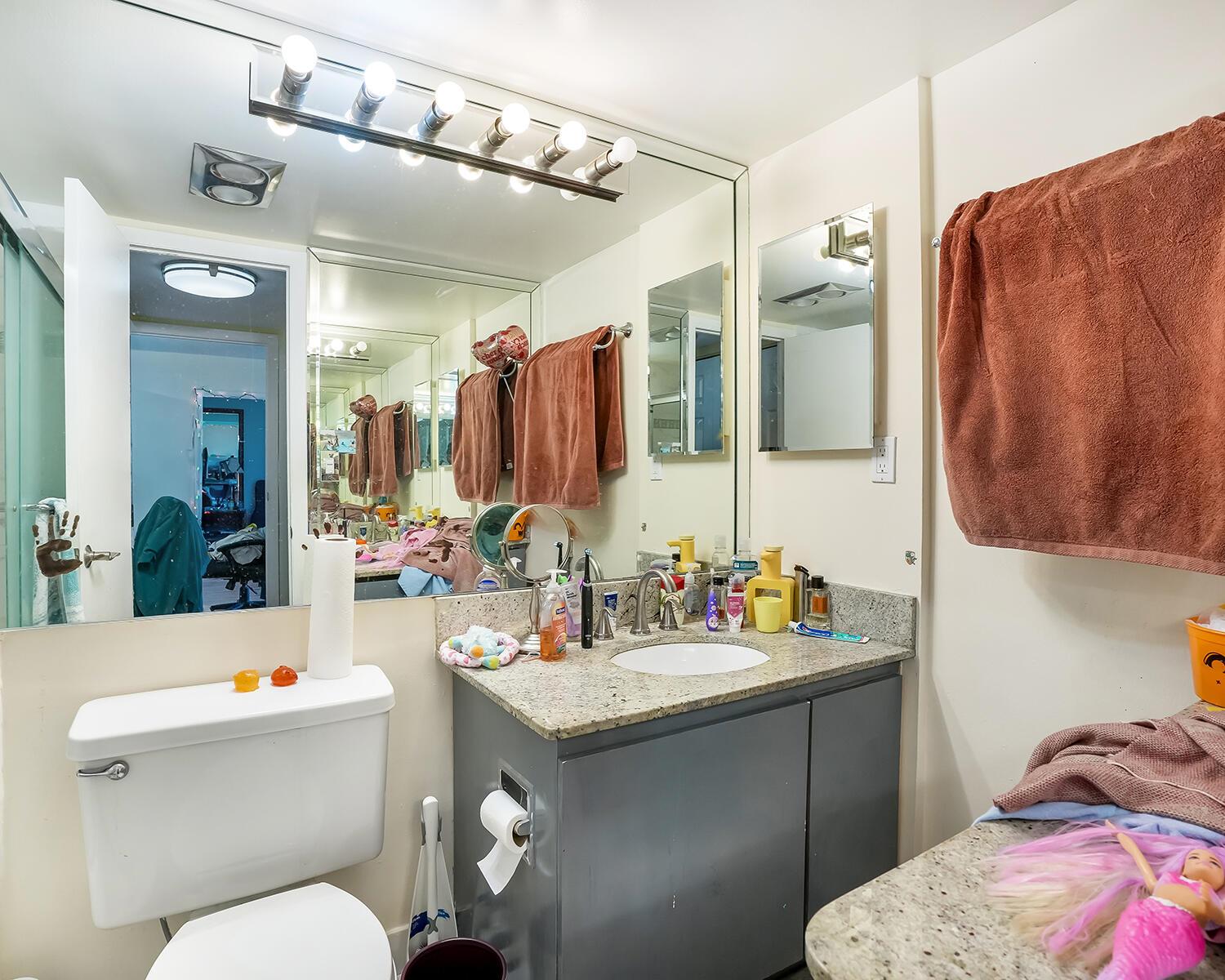 Photo of 20379 Country Club  #332, Aventura, Florida, 33180 - DSC01628
