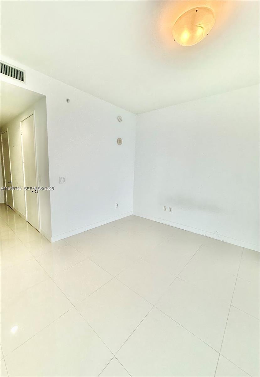 4808 2 / 3 1570 sq. ft. $ 2026-02-23 0 foto