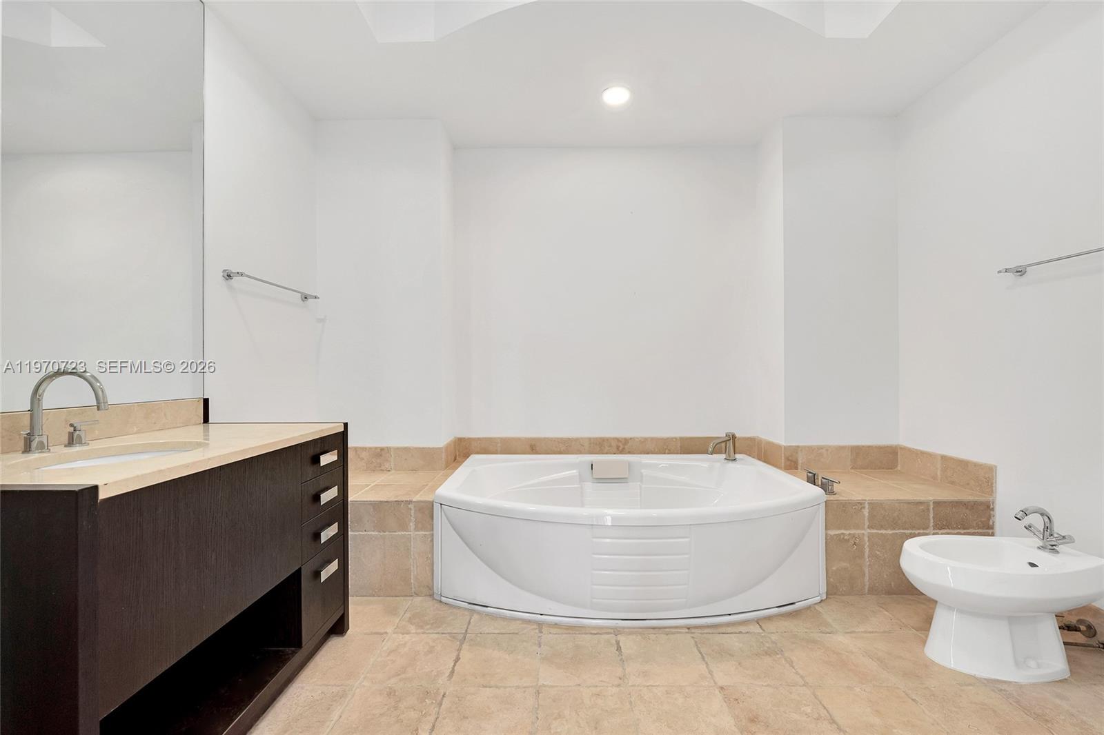 4808 2 / 3 1570 sq. ft. $ 2026-07-14 0 Photo