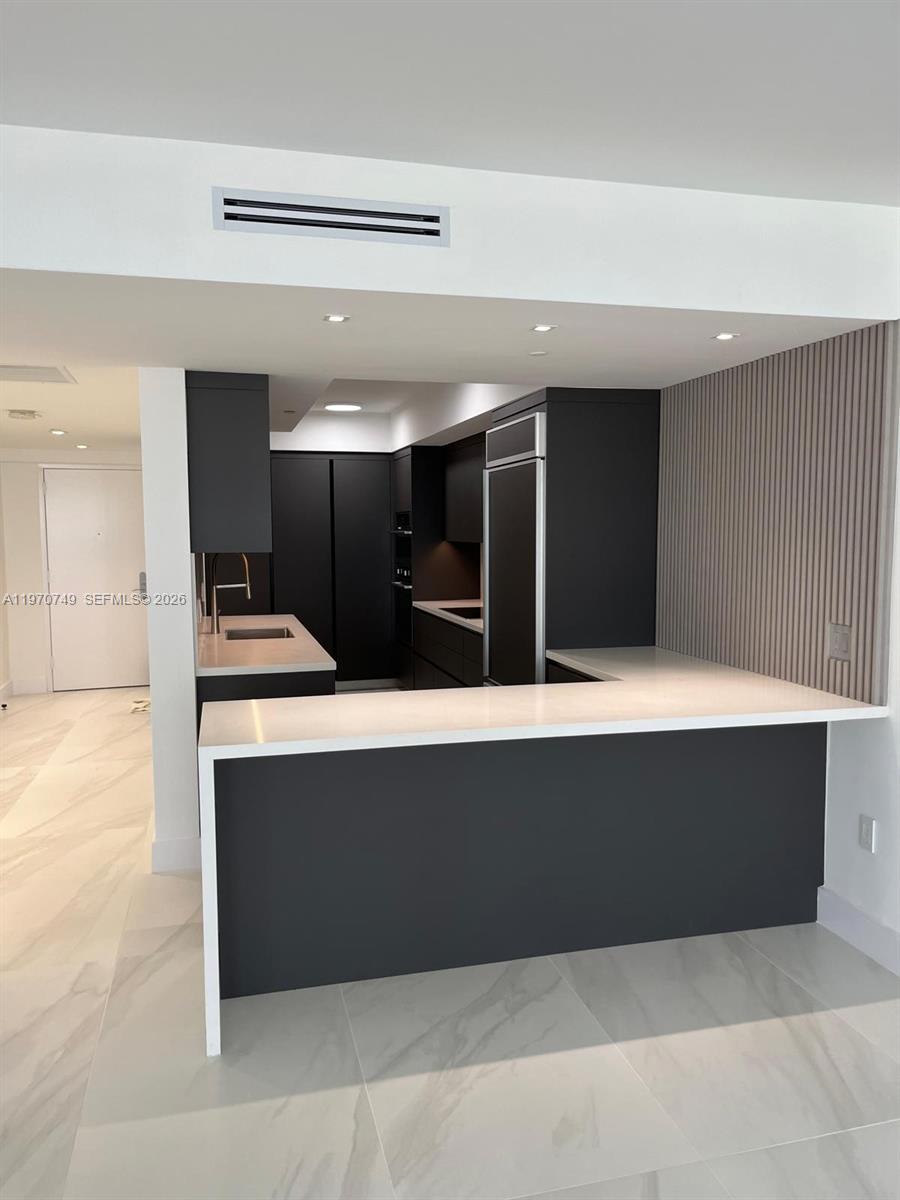 1808 3 / 3 1571 sq. ft. $ 2026-04-22 0 foto