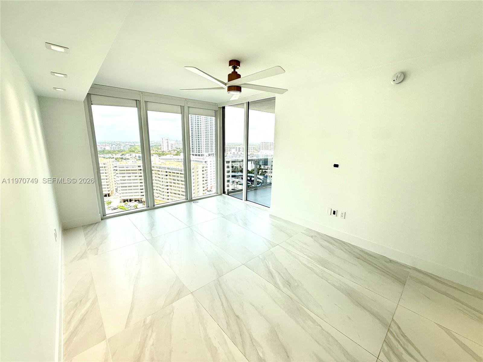 1808 3 / 3 1571 sq. ft. $ 2026-04-22 0 foto