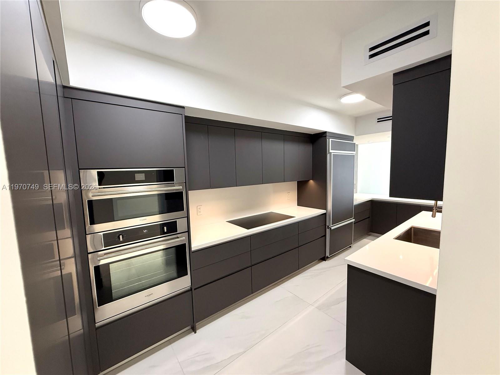 1808 3 / 3 1571 sq. ft. $ 2026-04-22 0 foto