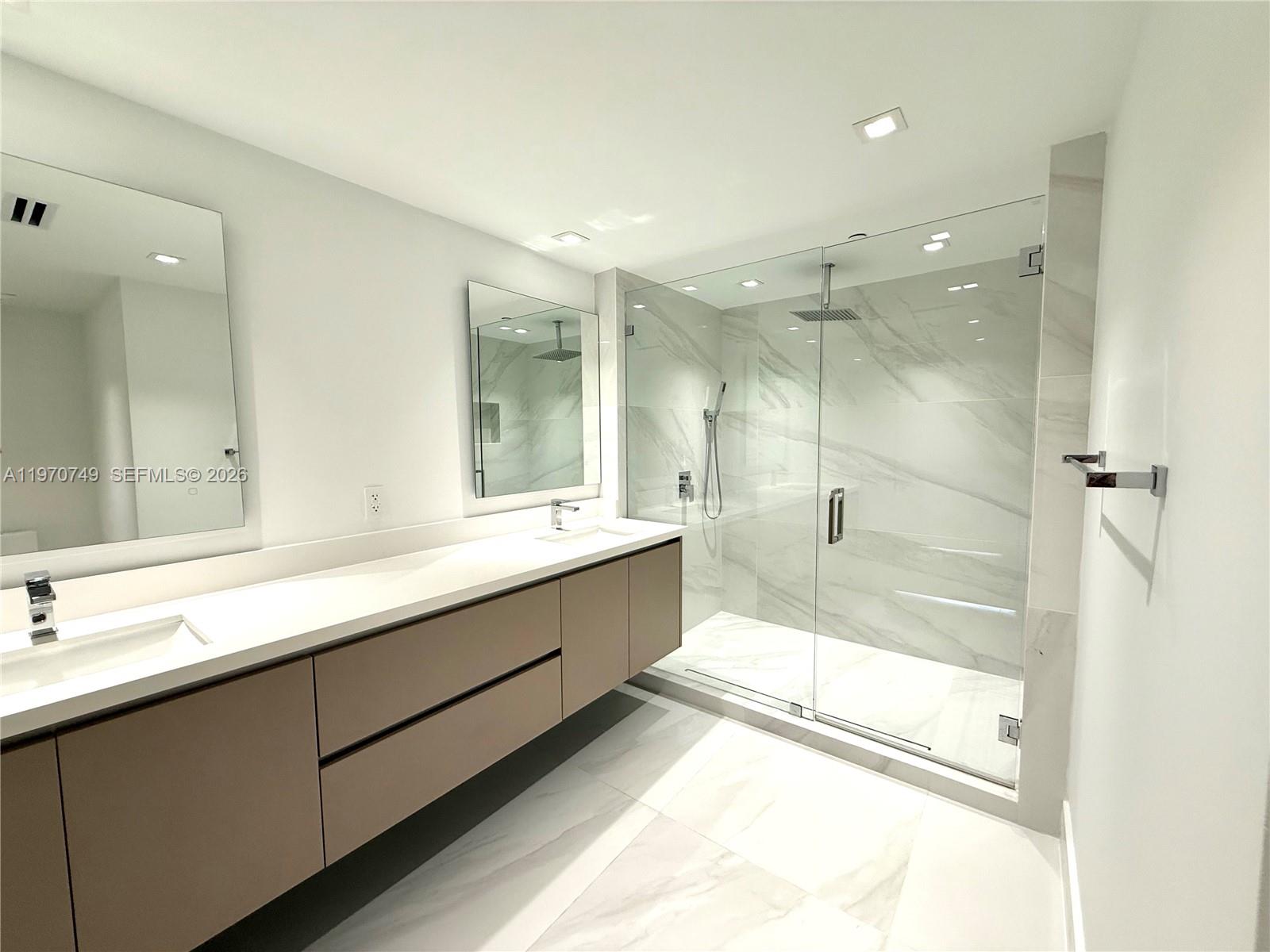 1808 3 / 3 1571 sq. ft. $ 2026-04-22 0 foto