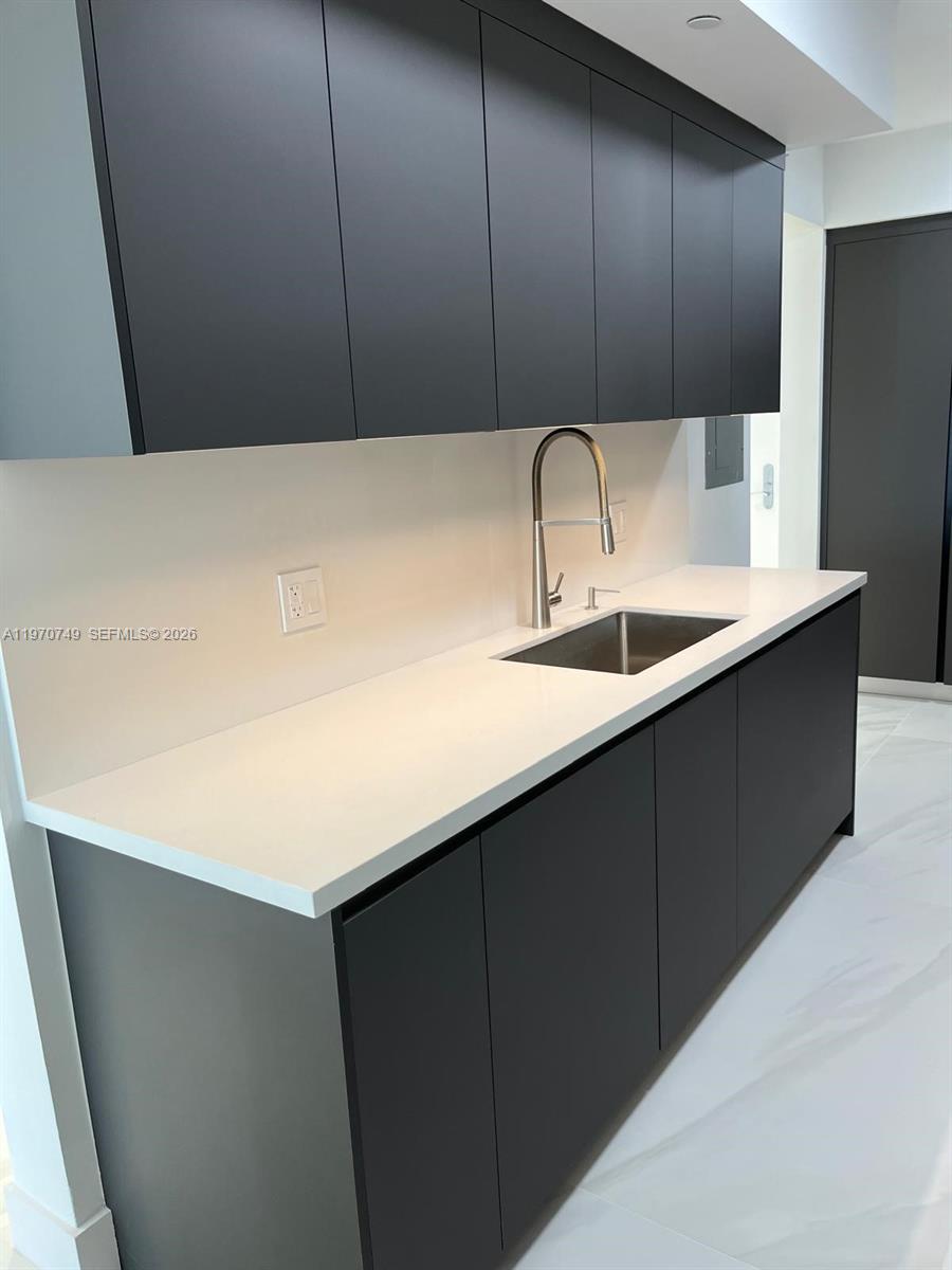 1808 3 / 3 1571 sq. ft. $ 2026-04-22 0 foto