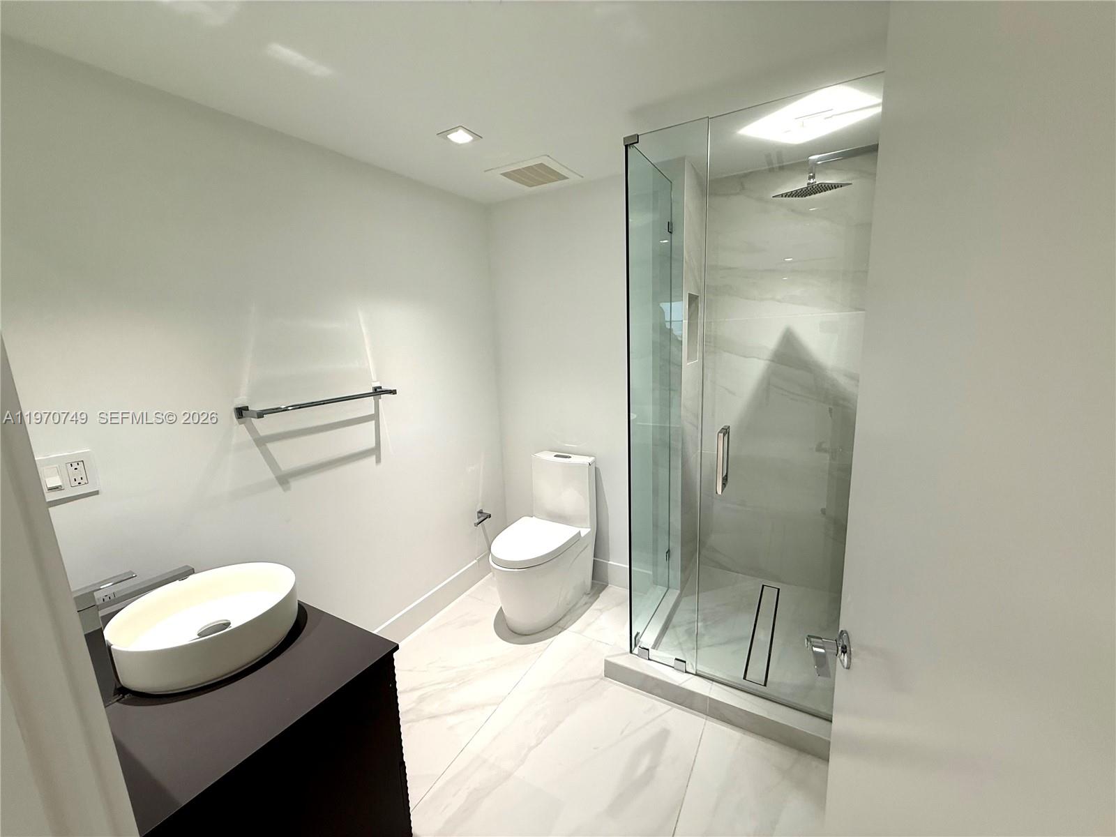 1808 3 / 3 1571 sq. ft. $ 2026-04-22 0 foto