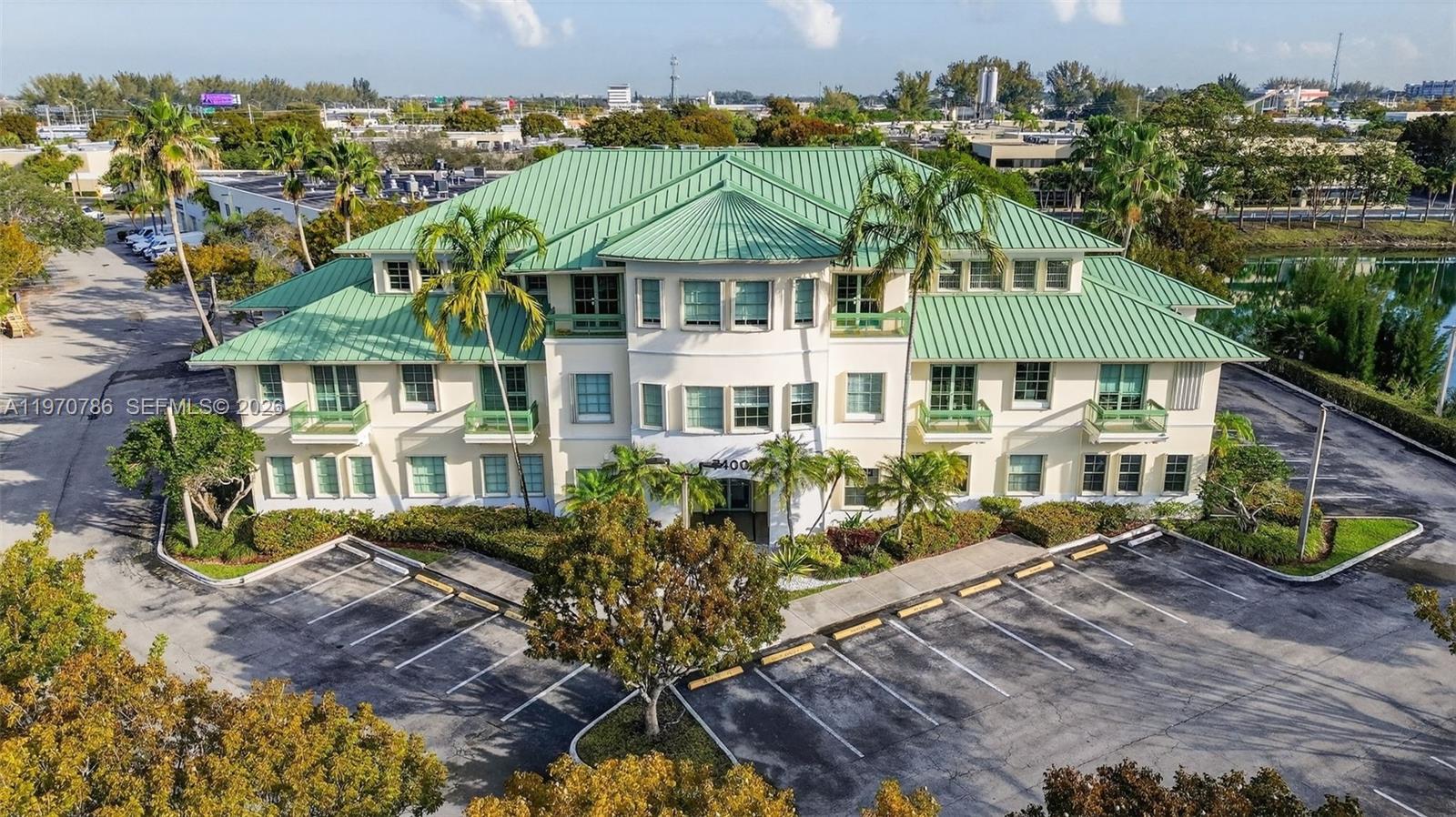   /   кв.футов $ 2026-02-23 0 Фото