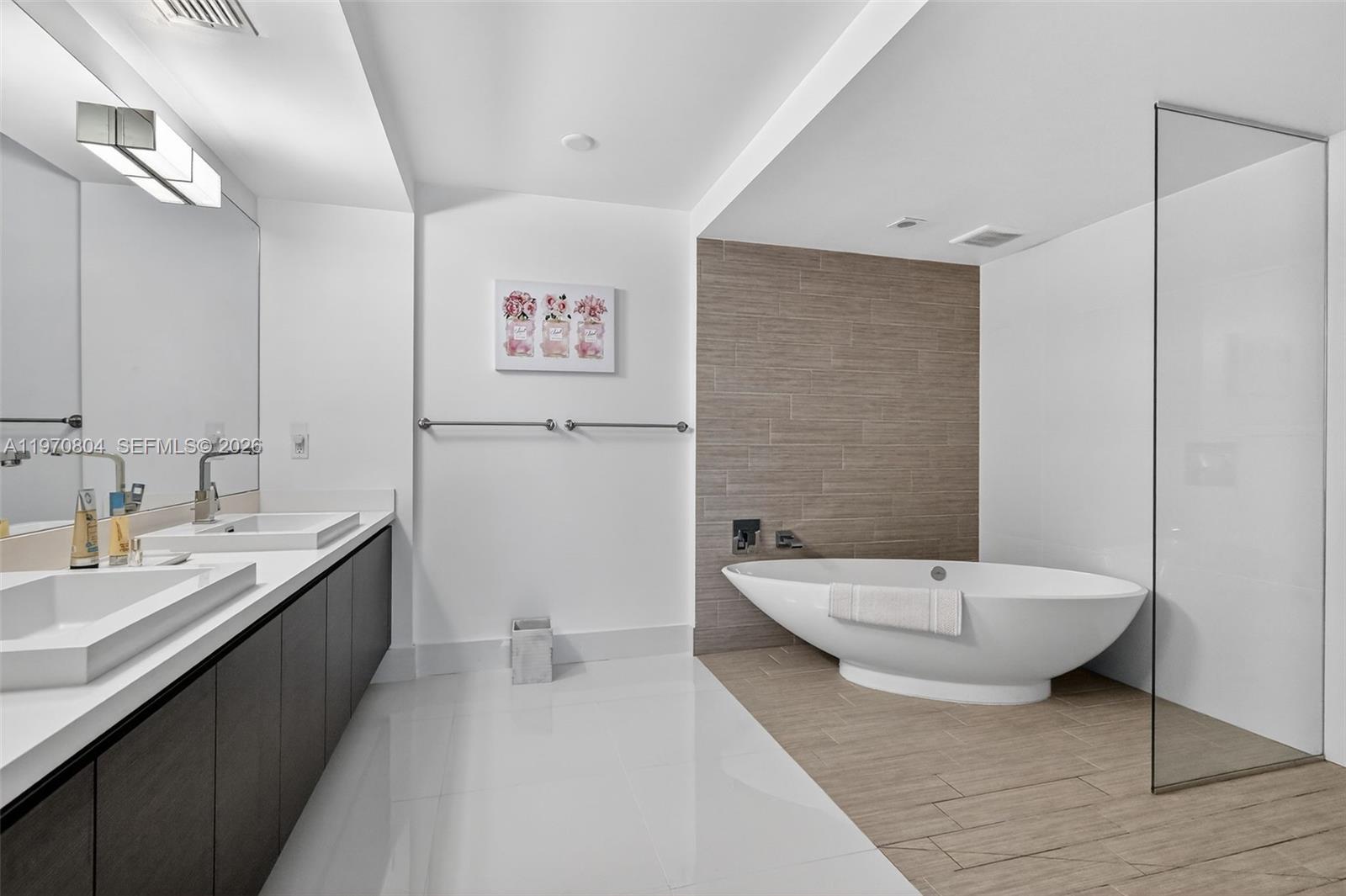 Ver detalles 4-804 3 / 3 1541 sq. ft. $ 2026-02-23 0 foto