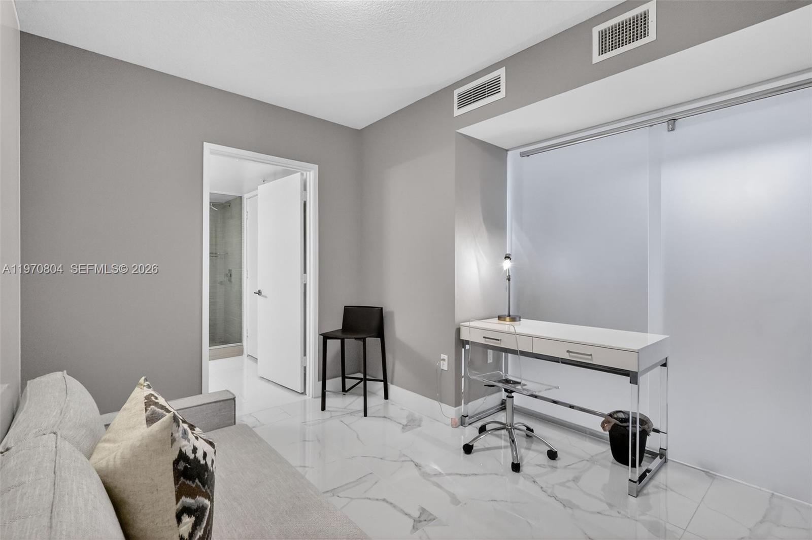 Ver detalles 4-804 3 / 3 1541 sq. ft. $ 2026-02-23 0 foto